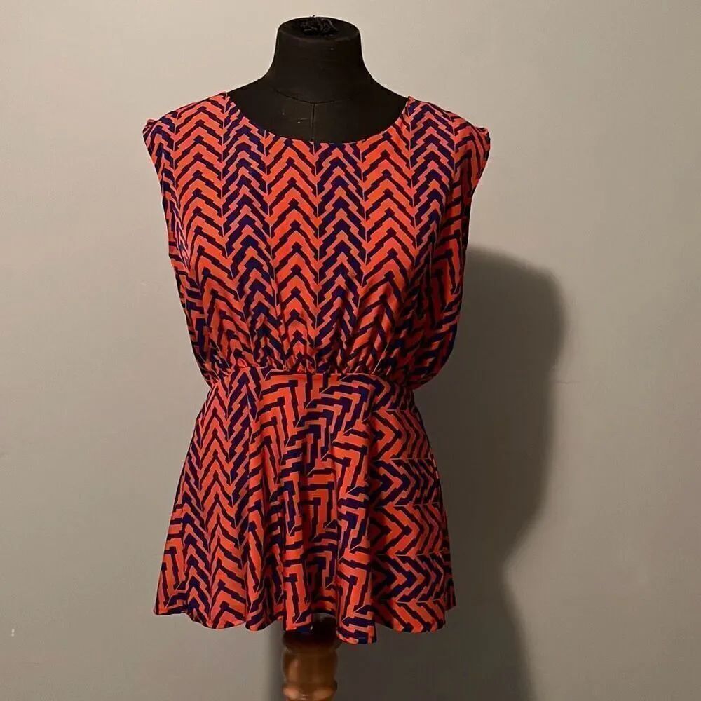 Anthropologie Paper Crane Women's Red Chevron Sleeveless Peplum Blouse